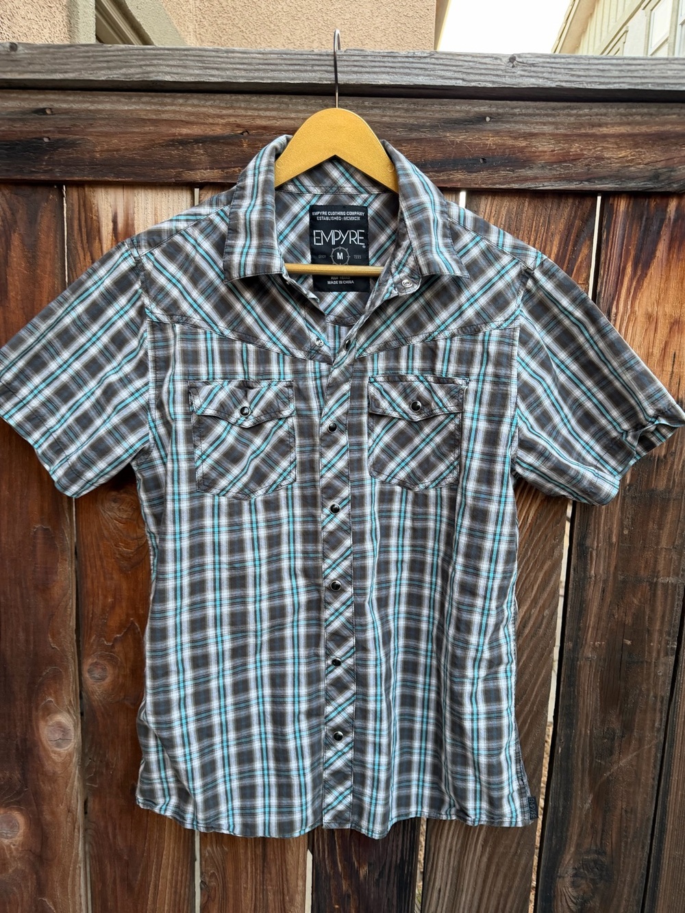 Empyre Plaid Short Sleeve Western Pearl Snap Shirt
Size:M